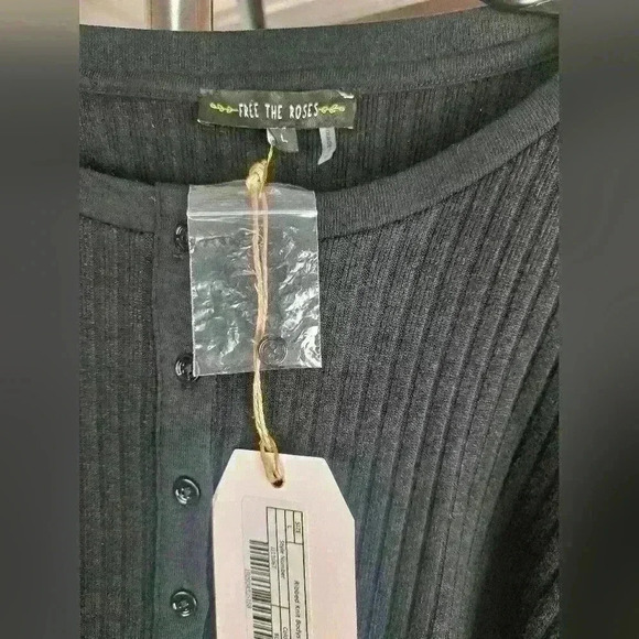 Free The Roses Long-Sleeve Ribbed Knit Bodysuit Black Size Large - Picture 9 of 10